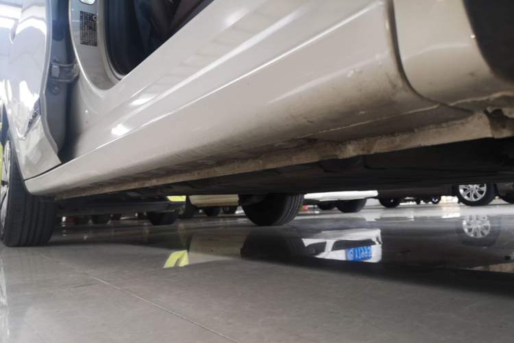 Used Wuling Bingo 2023 333 km Enjoyment Version Right Side Sill