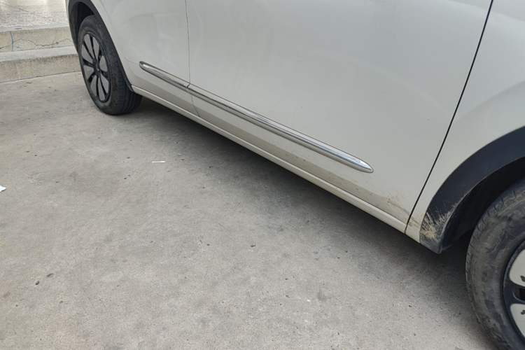 Used Wuling Bingo 2023 333 km Lingxi Connected+ Version Right Side Sill