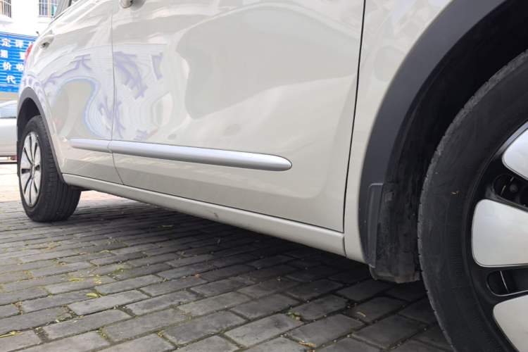 Used Wuling Bingo 2023 333 km Fast-Share Version Right Side Sill