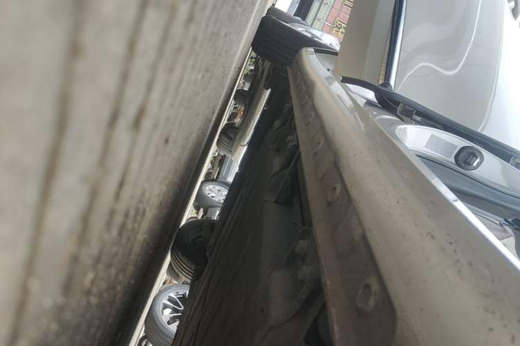 Used Wuling Bingo 2023 333 km Lingxi Connected Version Right Side Sill