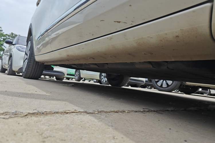 Used Wuling Bingo 2023 333 km Fast-Share Version Right Side Sill
