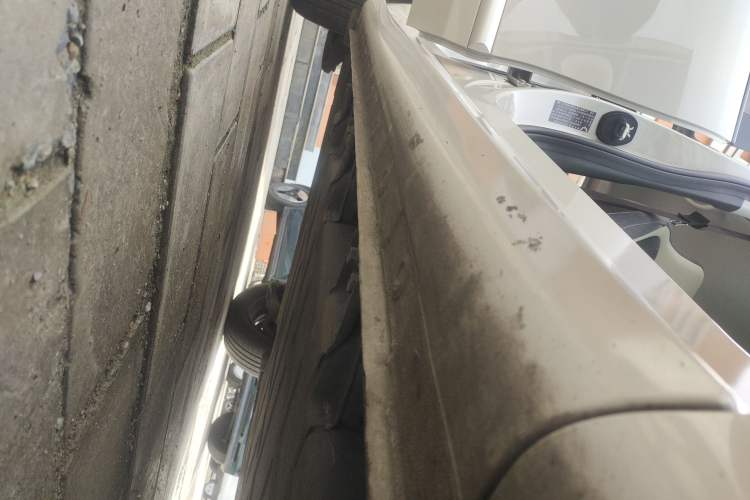 Used Wuling Bingo 2023 333 km Fast-Share Version Right Side Sill