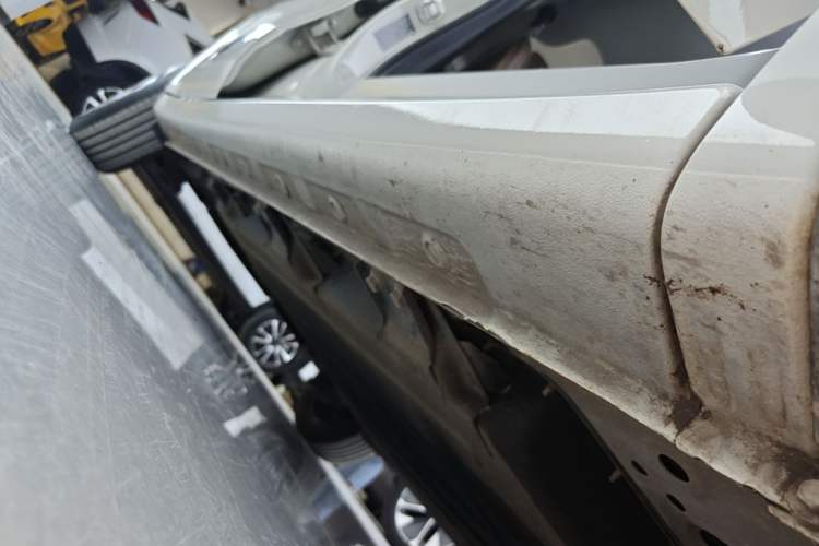 Used Wuling Bingo 2023 410 km Lingxi Deluxe Edition Right Side Sill