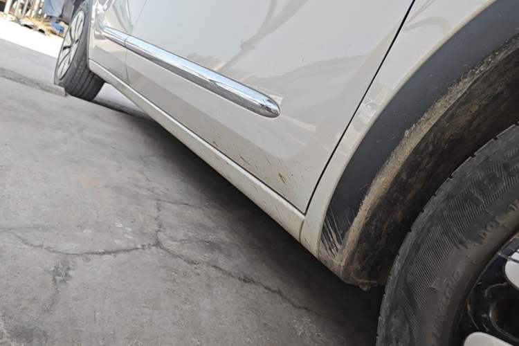 Used Wuling Bingo 2023 203km Comfort Edition Right Side Sill