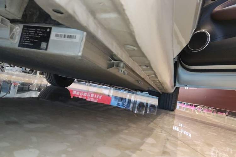 Used Wuling Bingo 2023 333 km Lingxi Connected Version Right Side Sill