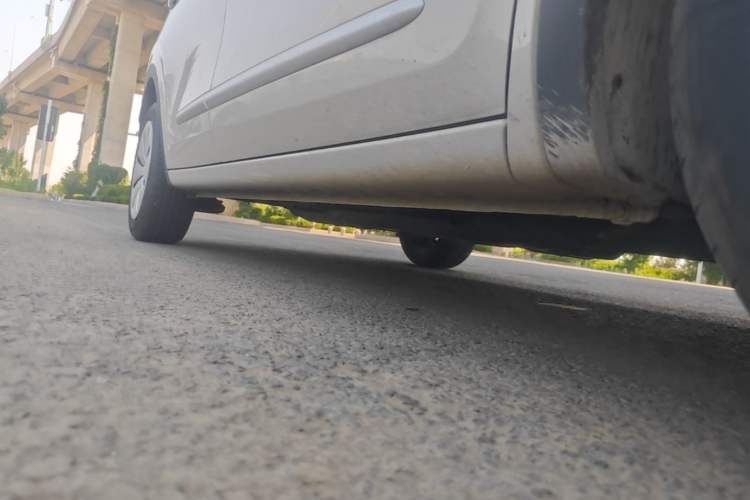 Used Wuling Bingo 2023 203km Light Edition Right Side Sill