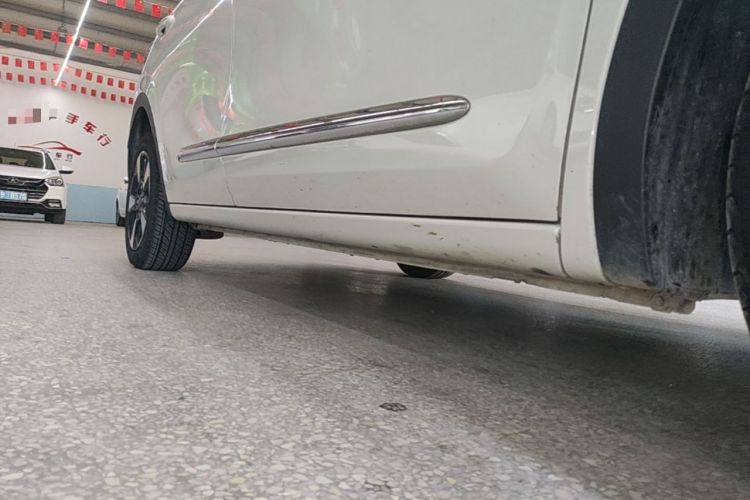 Used Wuling Bingo 2023 410 km Lingxi Deluxe Edition Right Side Sill