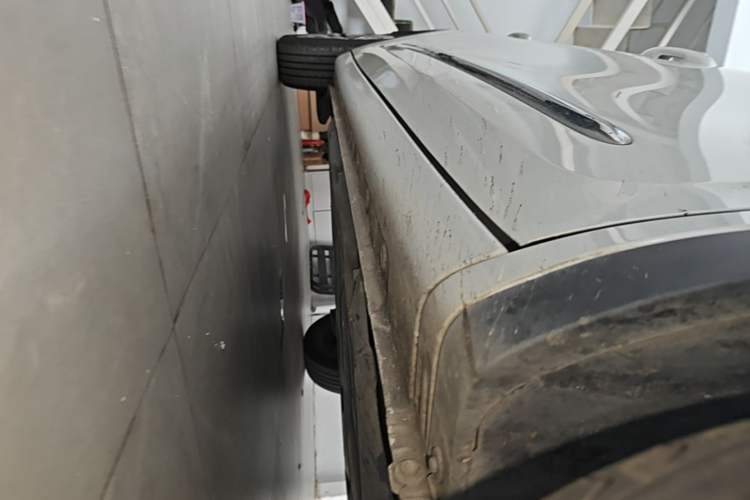 Used Wuling Bingo 2023 333 km Lingxi Connected Version Right Side Sill