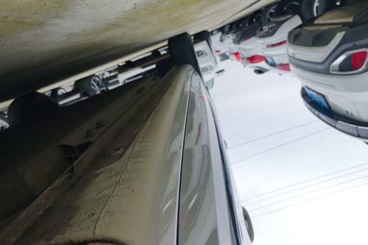 Used Wuling Bingo 2023 333 km Lingxi Connected Version Right Side Sill