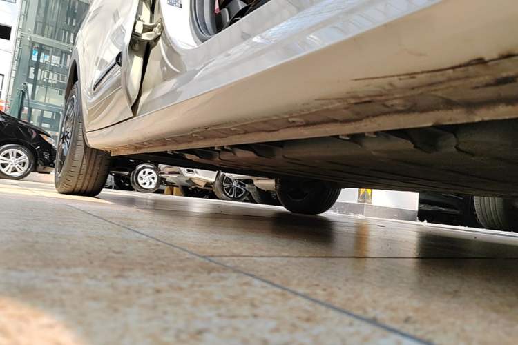 Used Wuling Bingo 2023 333 km Lingxi Connected Version Right Side Sill