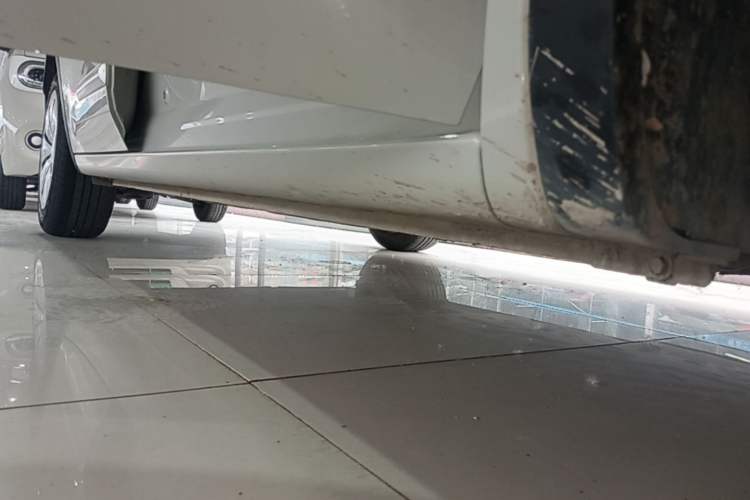 Used Wuling Bingo 2023 333 km Fast-Share Version Right Side Sill
