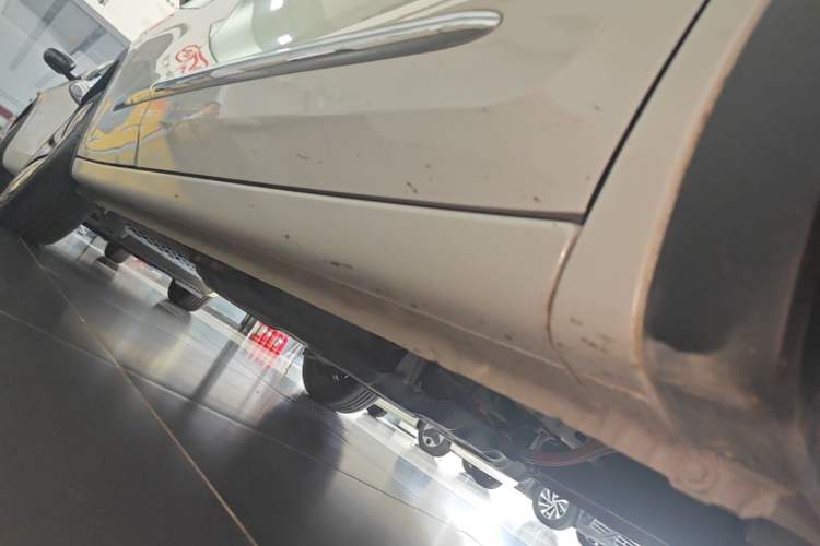Used Wuling Bingo 2023 203km Comfort Edition Right Side Sill
