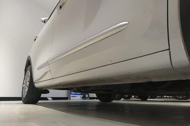 Used Wuling Bingo 2023 203km Light Edition Right Side Sill