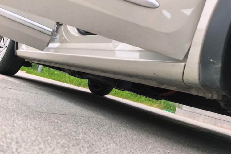 Used Wuling Bingo 2023 203km Light Edition Right Side Sill