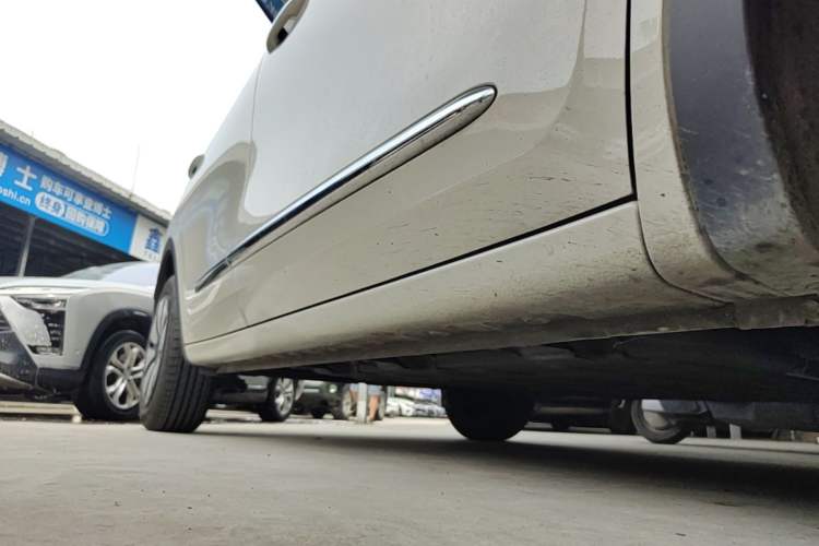 Used Wuling Bingo 2023 333 km Lingxi Connected+ Version Right Side Sill