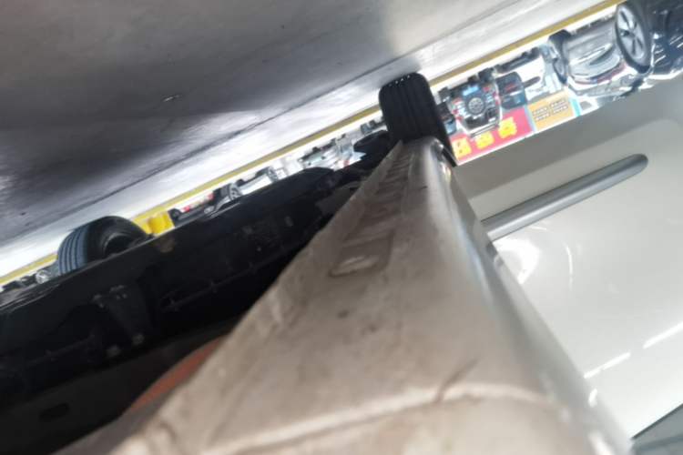 Used Wuling Bingo 2023 203km Light Edition Right Side Sill