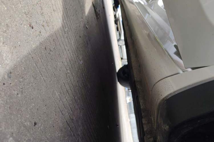 Used Wuling Bingo 2023 333 km Fast-Share Version Right Side Sill