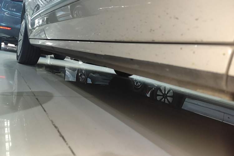 Used Wuling Bingo 2023 333 km Fast-Share Version Right Side Sill