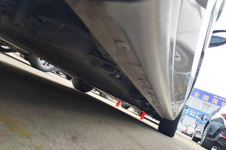 Used Wuling Bingo 2023 410 km Lingxi Deluxe Edition Right Side Sill