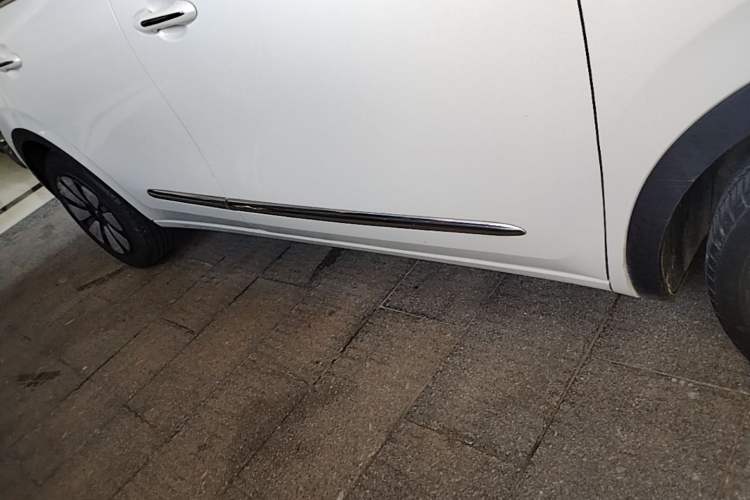 Used Wuling Bingo 2023 203km Comfort Edition Right Side Sill