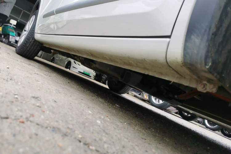 Used Wuling Bingo 2023 203km Light Edition Right Side Sill