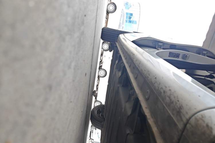 Used Wuling Bingo 2023 333 km Fast-Share Version Right Side Sill