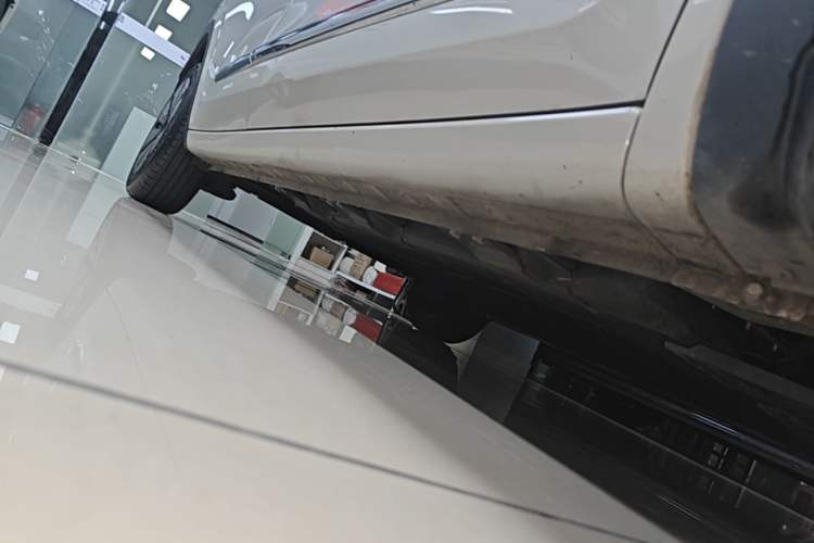 Used Wuling Bingo 2023 333 km Lingxi Connected+ Version Right Side Sill