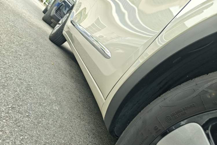 Used Wuling Bingo 2023 333 km Lingxi Connected+ Version Right Side Sill