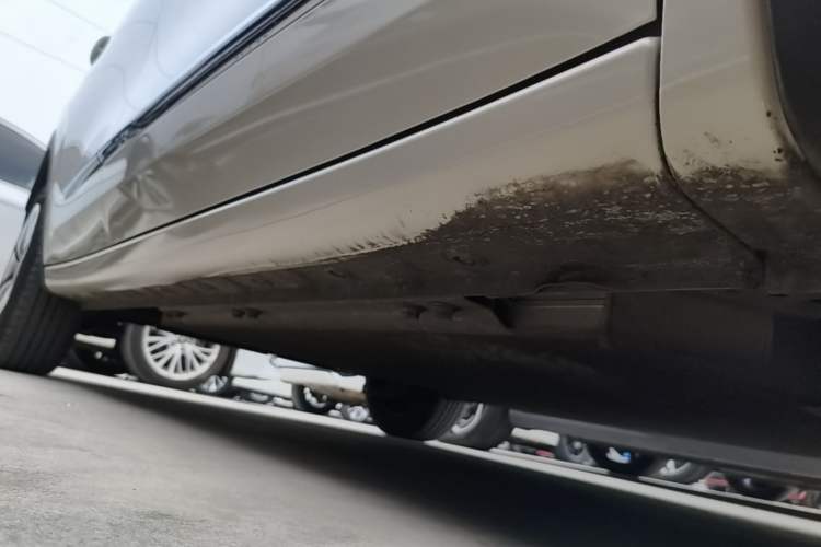 Used Wuling Bingo 2023 333 km Lingxi Connected Version Right Side Sill