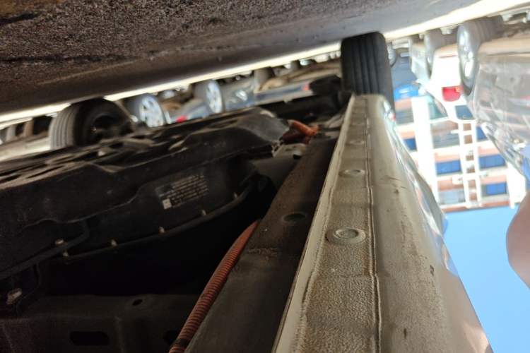 Used Wuling Bingo 2023 203km Comfort Edition Right Side Sill