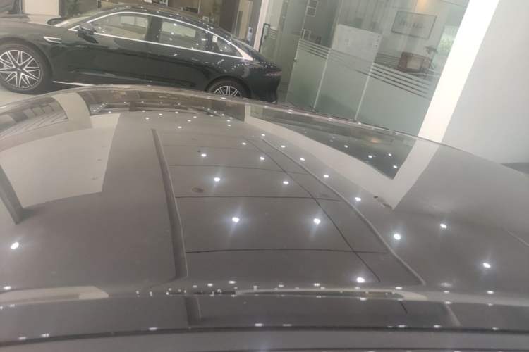 Used Wuling Bingo 2023 333 km Fast-Share Version Roof