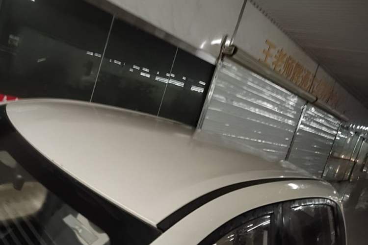 Used Wuling Bingo 2023 333 km Fast-Share Version Roof