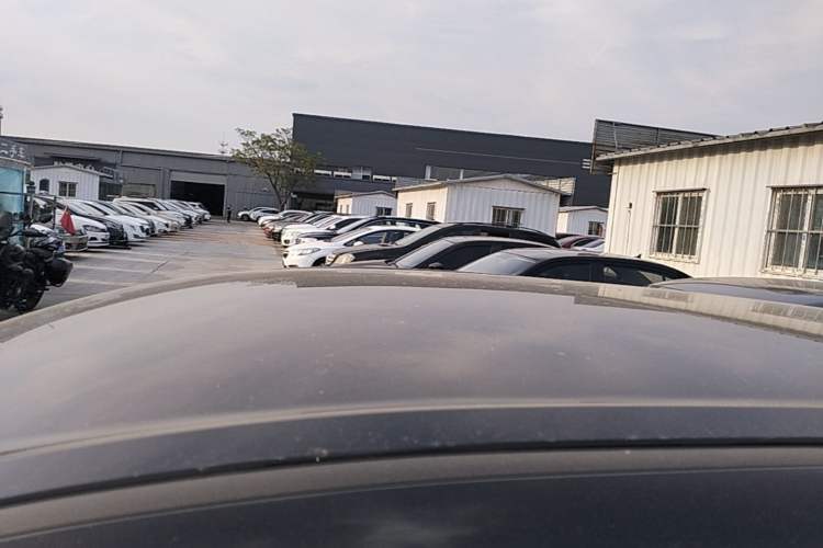 Used Wuling Bingo 2023 333 km Fast-Share Version Roof