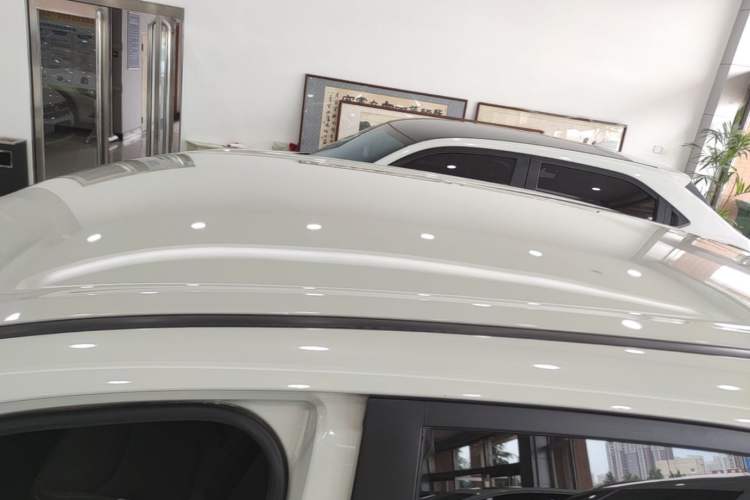 Used Wuling Bingo 2023 333 km Fast-Share Version Roof