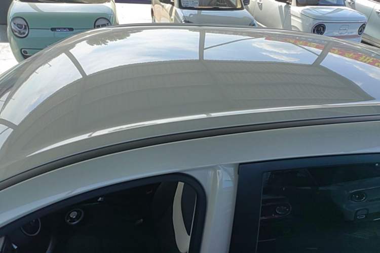 Used Wuling Bingo 2023 333 km Fast-Share Version Roof