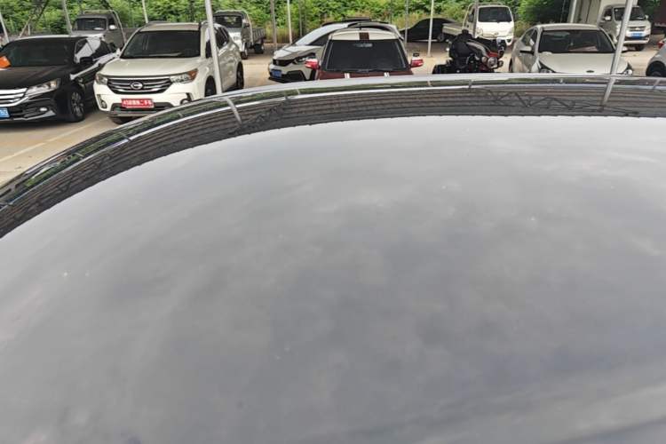 Used Wuling Bingo 2023 333 km Fast-Share Version Roof
