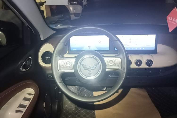 Used Wuling Bingo 2023 410 km Lingxi Deluxe Edition Steering Wheel