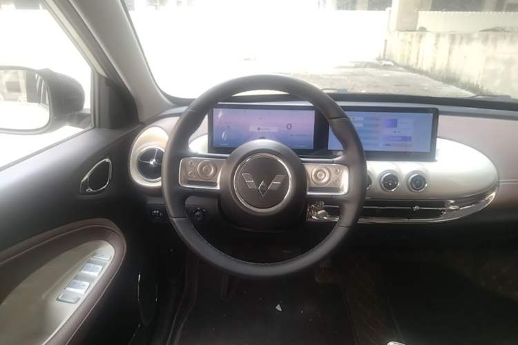 Used Wuling Bingo 2023 410 km Lingxi Deluxe Edition Steering Wheel