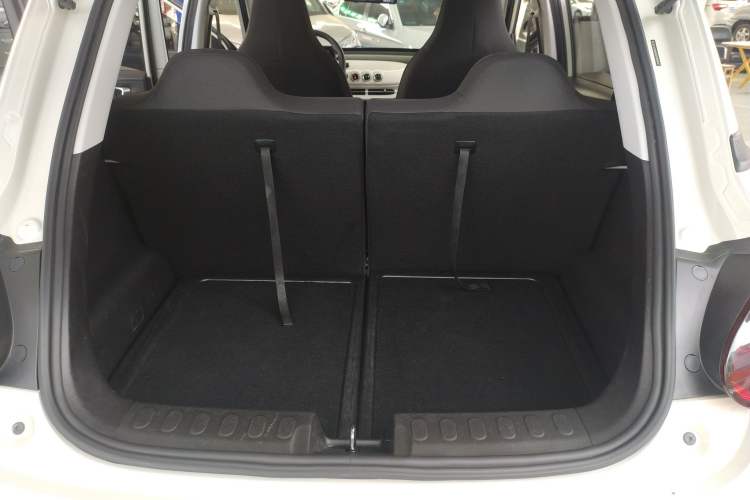 Used Wuling Bingo 2023 203km Light Edition Trunk