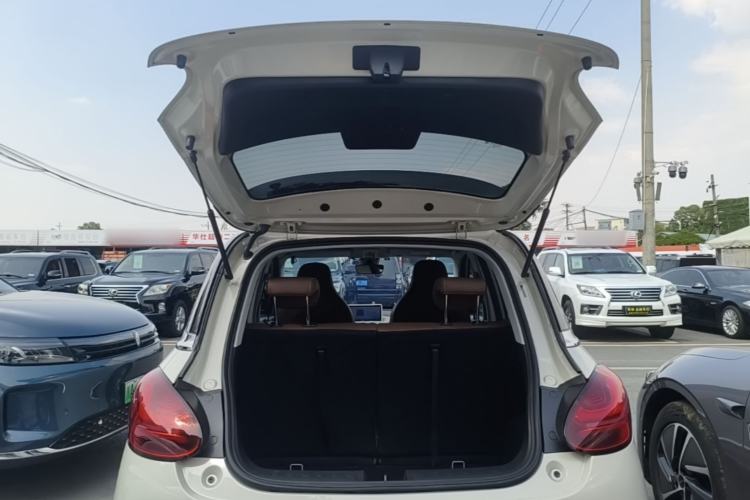Used Wuling Bingo 2023 410 km Lingxi Deluxe Edition Trunk