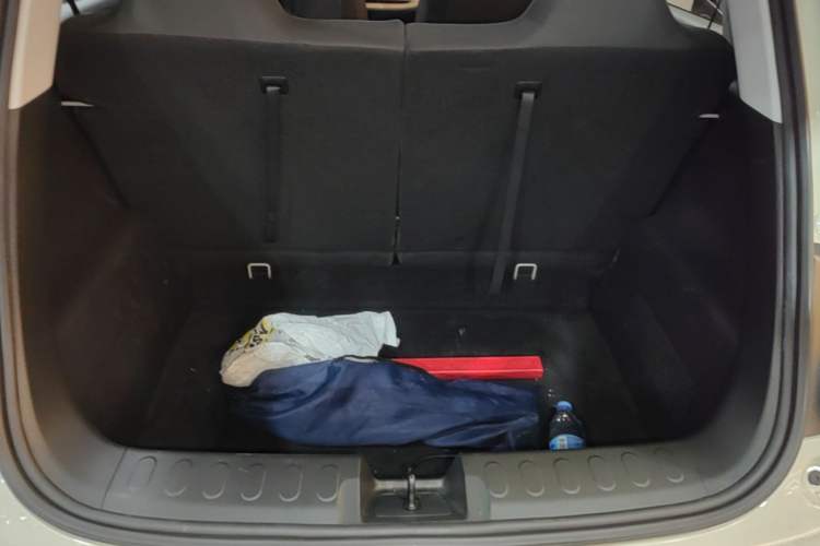 Used Wuling Bingo 2023 333 km Fast-Share Version Trunk