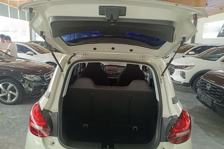 Used Wuling Bingo 2023 203km Light Edition Trunk