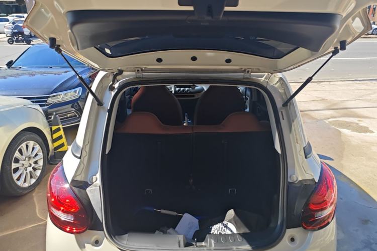 Used Wuling Bingo 2023 333 km Fast-Share Version Trunk