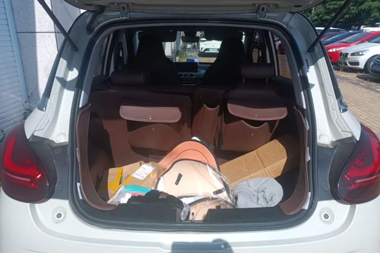 Used Wuling Bingo 2023 410 km Lingxi Deluxe Edition Trunk