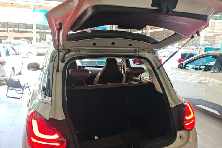 Used Wuling Bingo 2023 333 km Lingxi Connected+ Version Trunk