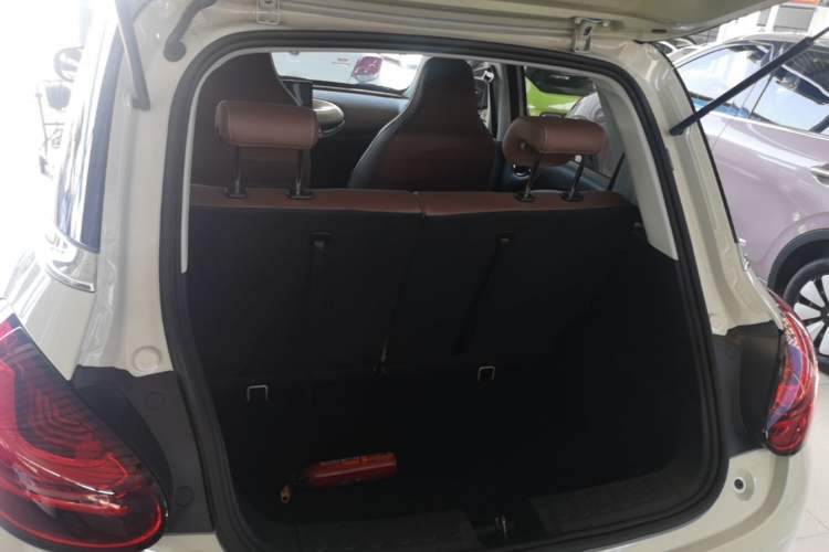 Used Wuling Bingo 2023 333 km Enjoyment Version Trunk