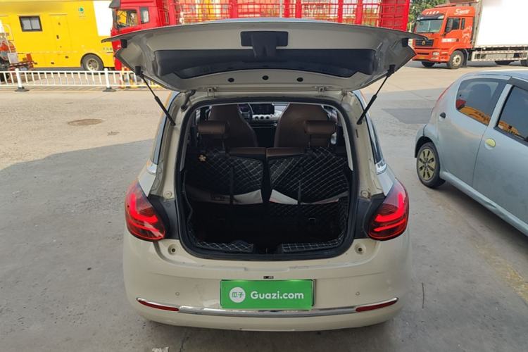 Used Wuling Bingo 2023 333 km Lingxi Connected+ Version Trunk