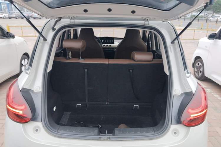 Used Wuling Bingo 2023 333 km Lingxi Connected+ Version Trunk