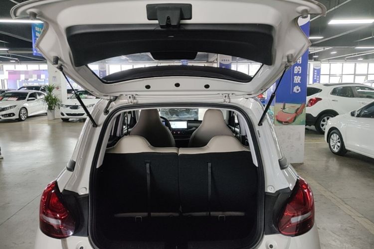 Used Wuling Bingo 2023 333 km Fast-Share Version Trunk