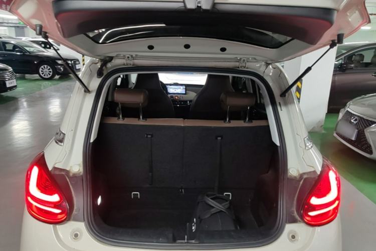 Used Wuling Bingo 2023 333 km Enjoyment Version Trunk
